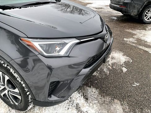 Certified 2017 Toyota RAV4 LE image 5