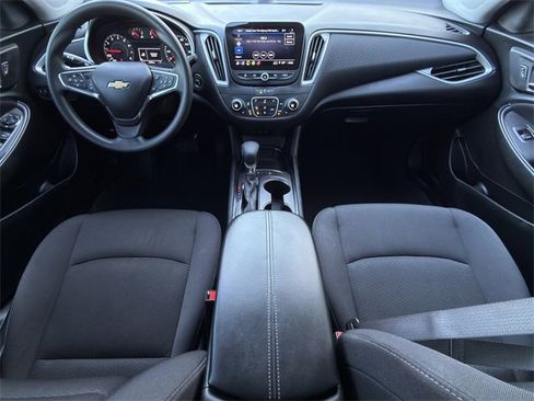 Used 2024 Chevrolet Malibu LT image 10
