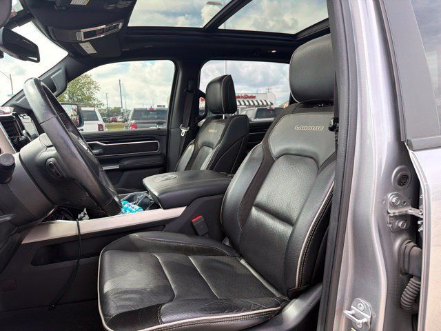 Used 2019 RAM 1500 Laramie AWD/4WD image 16