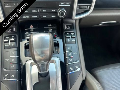 Used 2017 Porsche Cayenne Platinum Edition AWD/4WD image 42