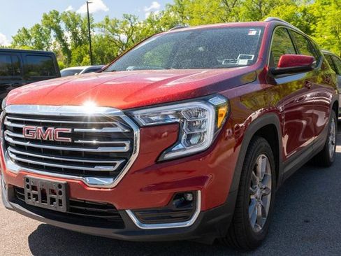 Used 2022 GMC Terrain SLT AWD/4WD image 1