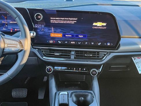 New 2026 Chevrolet Equinox EV RS image 12