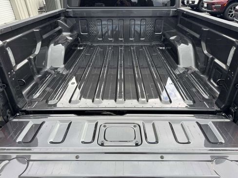 Used 2021 Jeep Gladiator Sport image 9