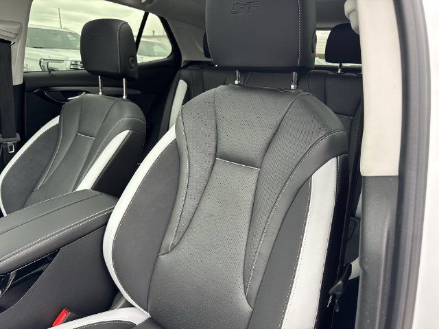 Used 2024 Buick Envision Sport Touring AWD/4WD image 19