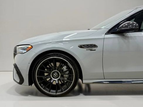 Used 2025 Mercedes-Benz E 53 AMG e 4MATIC Sedan image 19