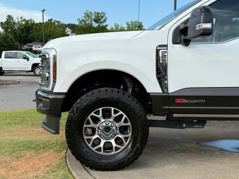 Used 2025 Ford F250 King Ranch AWD/4WD image 12