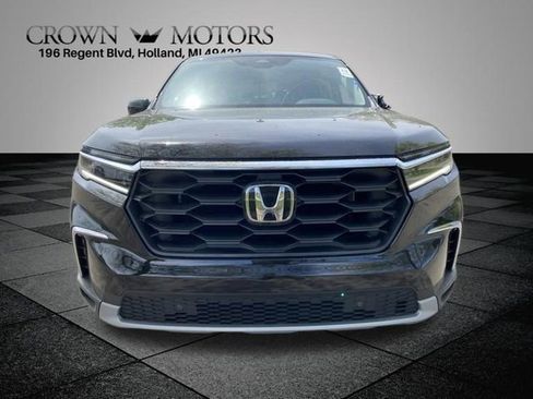 Used 2025 Honda Pilot EX-L image 6