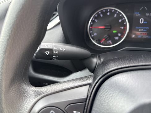 Used 2022 Toyota RAV4 XLE image 24