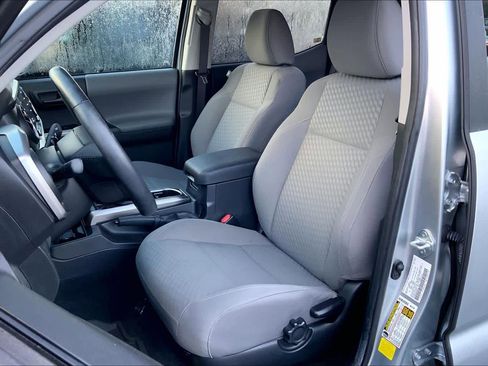 Used 2022 Toyota Tacoma SR5 image 8