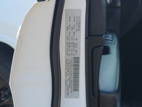 Used 2020 Jeep Grand Cherokee Altitude image 25