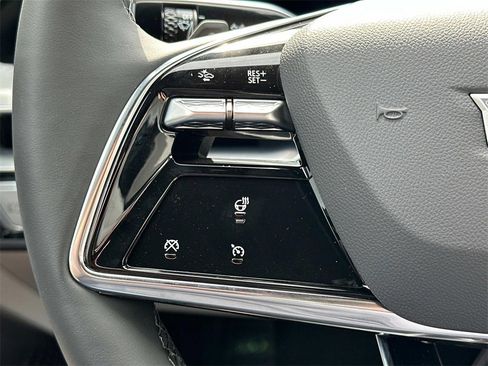 New 2025 Cadillac Lyriq Luxury image 15