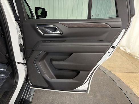 Used 2023 Chevrolet Tahoe 4WD w/ 1FL Safety Package image 18