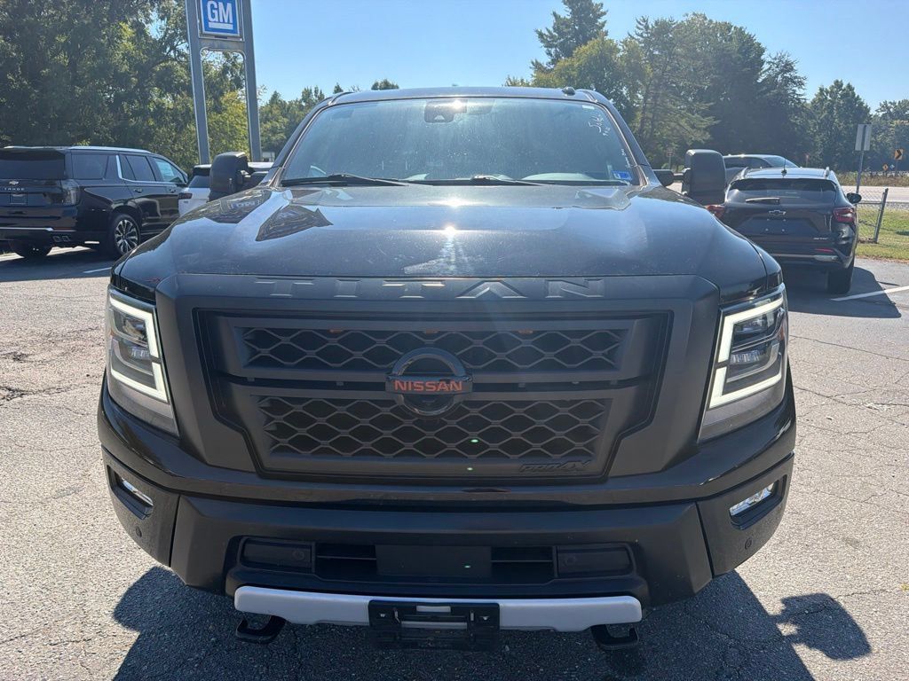 Used 2021 Nissan Titan PRO-4X w/ Pro-4x Convenience Package AWD/4WD image 8