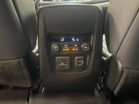 Used 2024 Buick Enclave Premium image 53