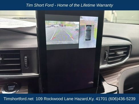 Used 2022 Ford Explorer Limited w/ Limited Technology Package AWD/4WD image 16