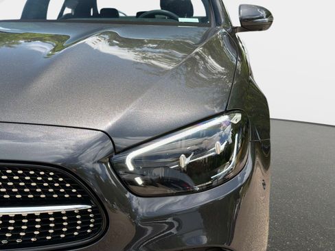 Used 2023 Mercedes-Benz E 350 Sedan image 9