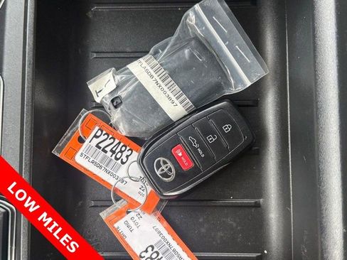 Used 2022 Toyota Tundra SR5 w/ SR5 Convenience Package AWD/4WD image 21