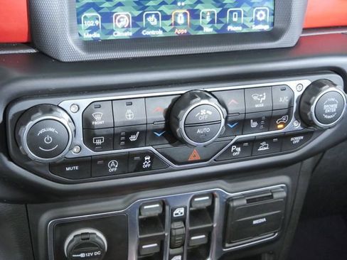 Used 2020 Jeep Gladiator Rubicon AWD/4WD image 31