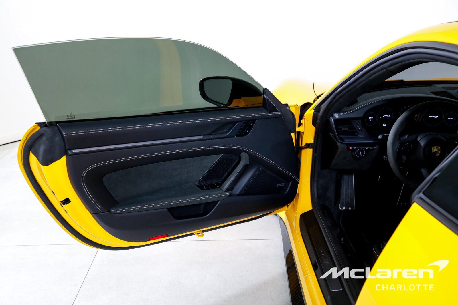 Used 2022 Porsche 911 GT3 RWD image 10