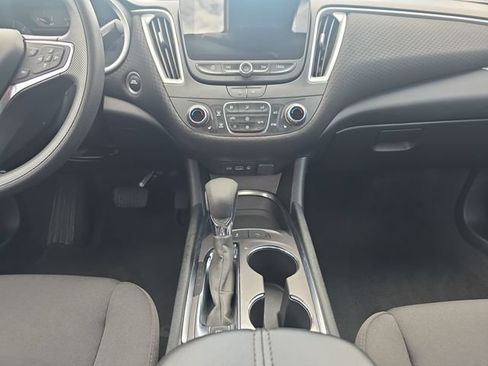 Used 2025 Chevrolet Malibu LT FWD image 11