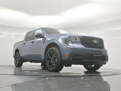 New 2025 Ford Maverick XLT w/ XLT Luxury Package image 44