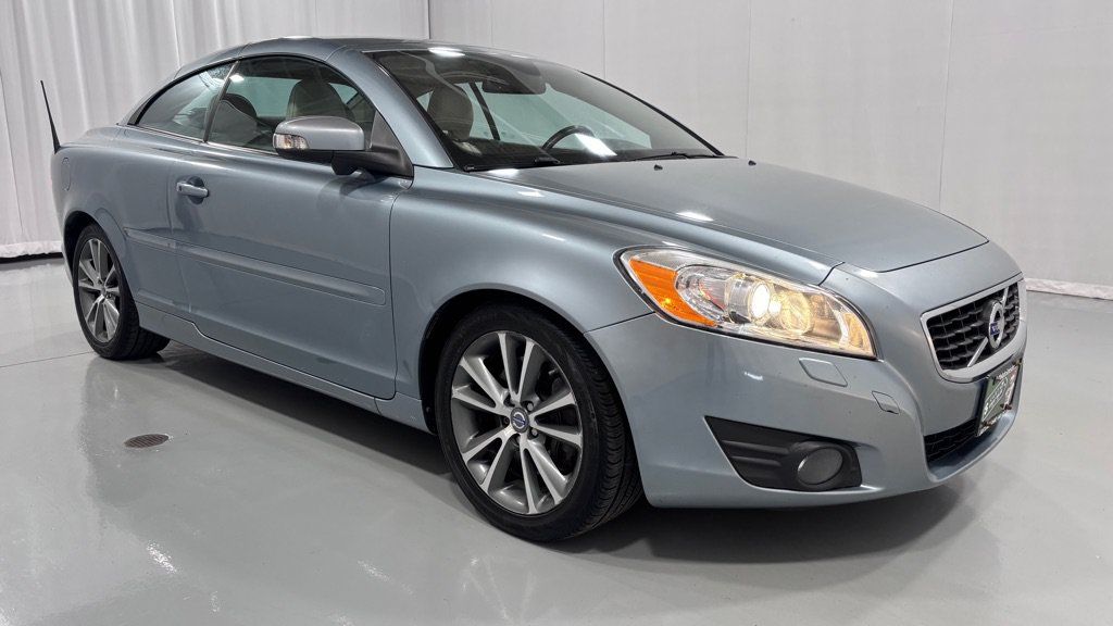 Used 2011 Volvo C70 T5 w/ Multimedia Pkg FWD image 3
