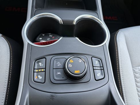 Used 2020 GMC Terrain SLE w/ Driver Convenience Package image 23