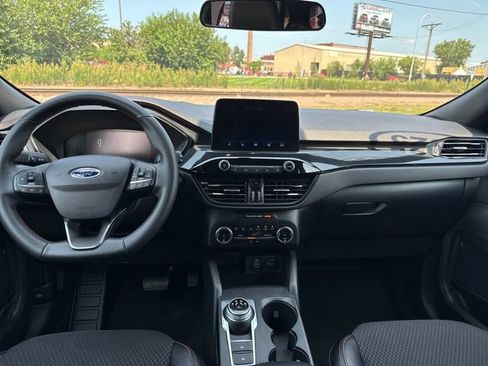 Used 2025 Ford Escape ST-Line FWD image 13