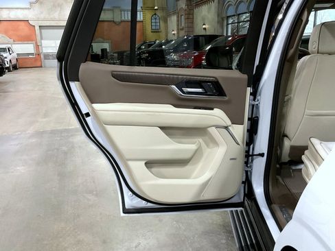New 2026 GMC Yukon Denali w/ Sun & Power Step Package image 21