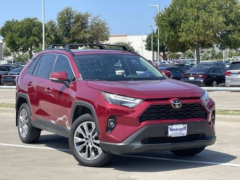 Used 2023 Toyota RAV4 XLE Premium FWD image 2