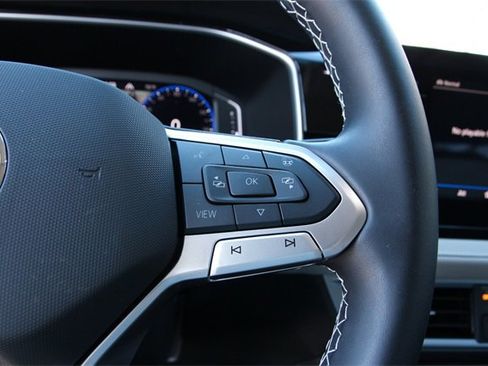Certified 2025 Volkswagen Taos SEL image 19