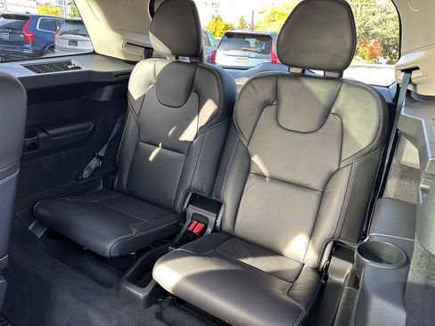 Used 2025 Volvo XC90 B6 Ultra w/ Protection Package image 25