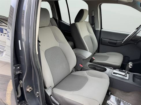 Used 2013 Nissan Xterra X image 24
