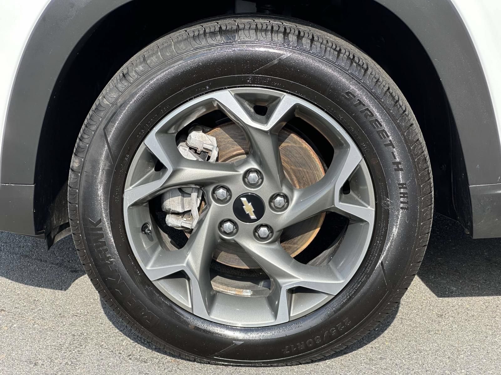 Used 2024 Chevrolet Trax LT w/ Driver Confidence Package FWD image 7