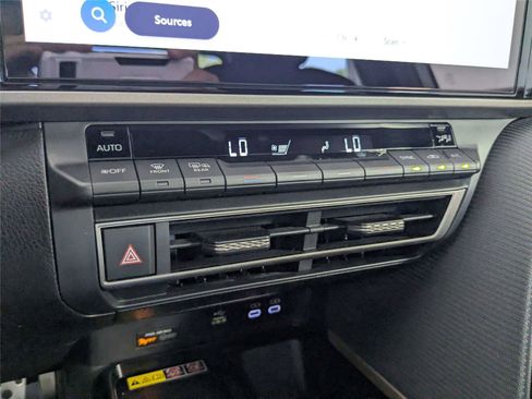 Certified 2025 Toyota Camry SE FWD image 22