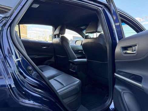 Used 2021 Toyota Venza XLE w/ Softex Package AWD/4WD image 15