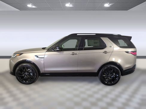 Certified 2025 Land Rover Discovery Dynamic SE image 2