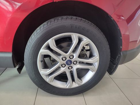 Used 2018 Ford Edge Titanium w/ Ford Safe & Smart Package image 7