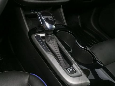 Used 2024 Buick Envista Sport Touring w/ Convenience I Package FWD image 28