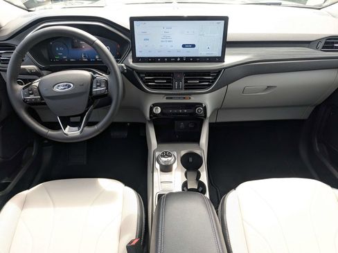 Certified 2026 Ford Escape SE w/ PHEV Premium Package FWD image 16