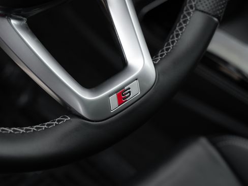 Certified 2023 Audi SQ5 Prestige image 12