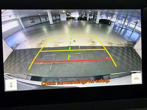 Certified 2026 Toyota Tacoma SR5 AWD/4WD image 33