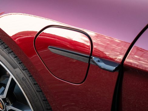 Used 2022 Porsche Taycan 4S image 16