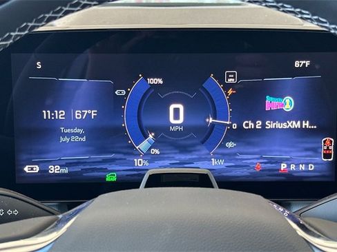 New 2025 Chevrolet Equinox EV LT image 32