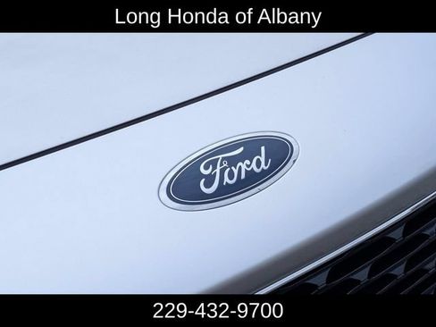 Used 2020 Ford Escape Titanium w/ Titanium Premium Package 2.0 AWD/4WD image 4