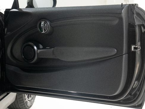 Used 2015 MINI Cooper 2-Door Hardtop image 16