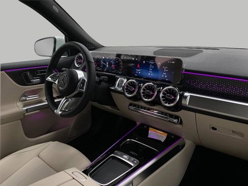 New 2026 Mercedes-Benz GLB 250 4MATIC image 19