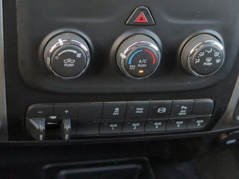 Used 2016 RAM 3500 Tradesman w/ Chrome Appearance Group image 19