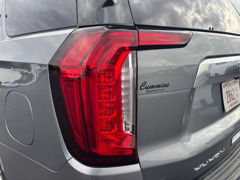Used 2022 GMC Yukon Denali AWD/4WD image 11