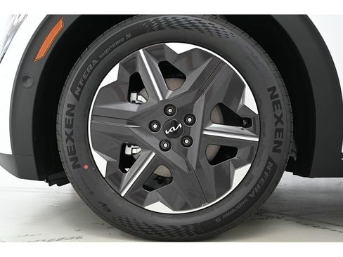 New 2025 Kia EV6 Light w/ Light LR Technology Package image 8